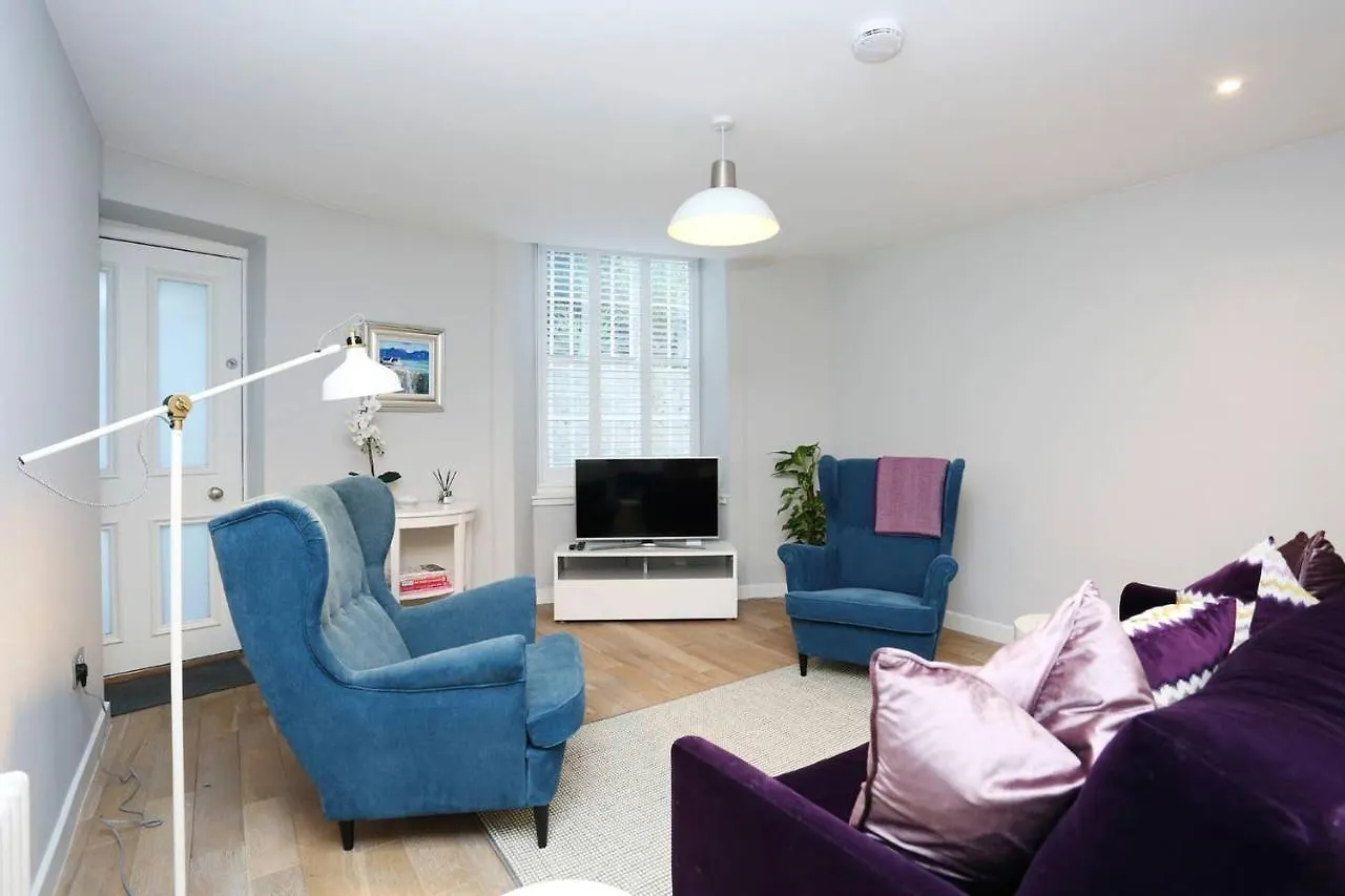 Joivy Vibrant Home Near Calton Hill Edinburgh