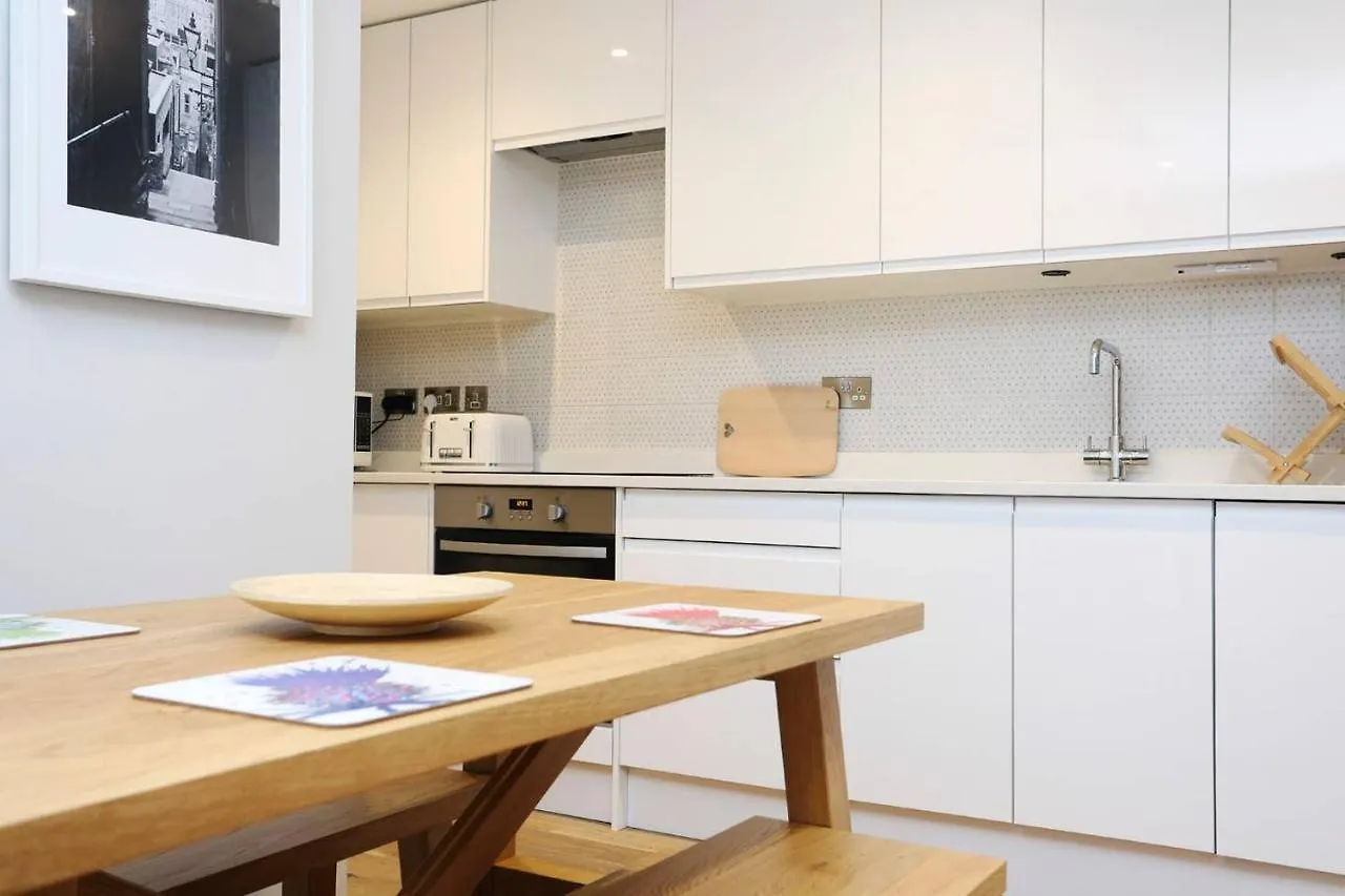 Apartman Joivy Vibrant Home Near Calton Hill Edinburgh